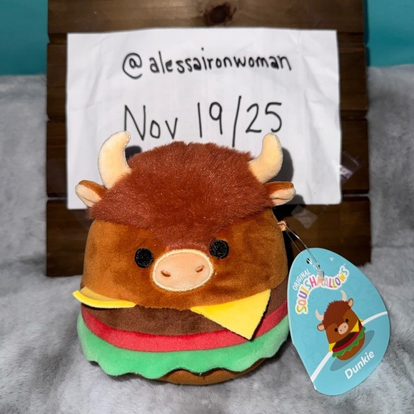 Squishmallows Other - BNWT: 5” Dunkie Squishmallow